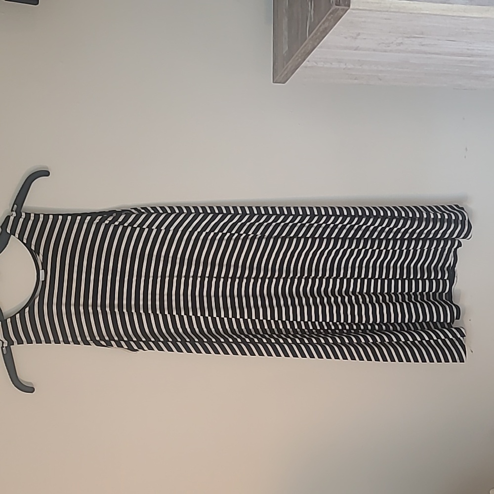 Old Navy Black and White Summer Dress